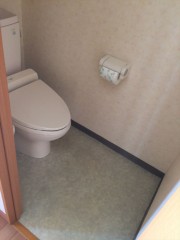 トイレ-1前